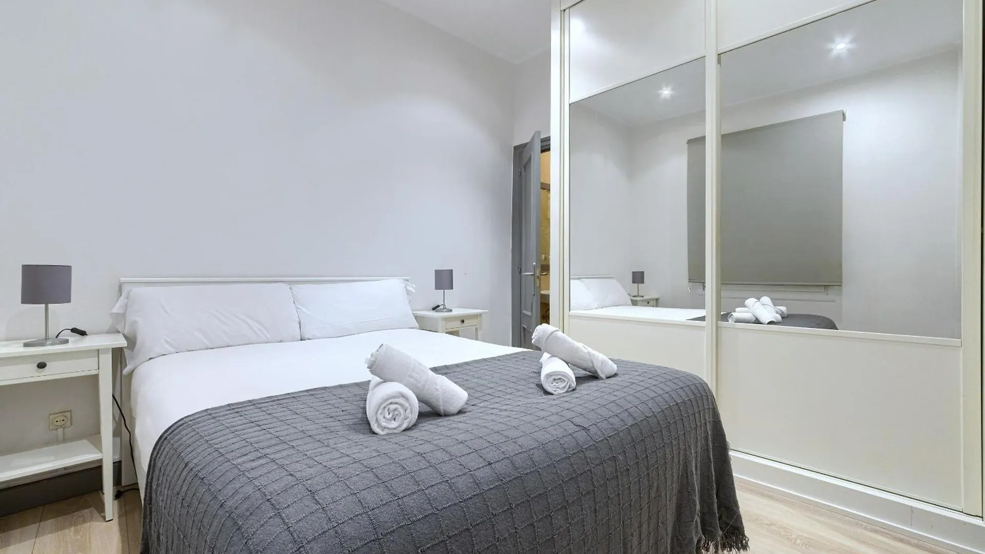 ビルバオTristan Vivienda Turistica De Diseno Con Acアパートメント アパート ビルバオ